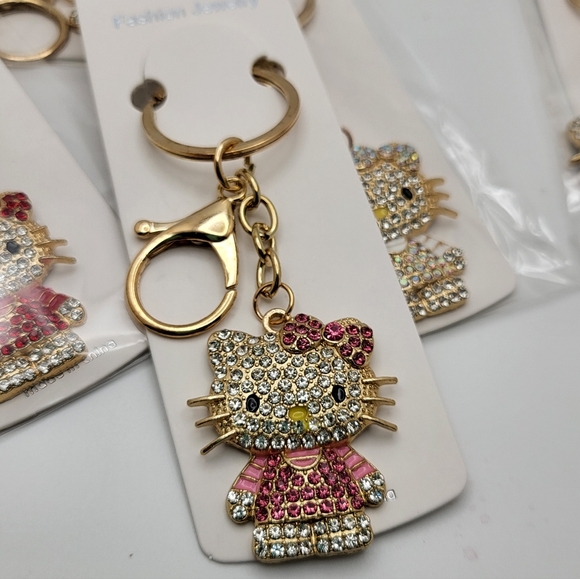 Hello Kitty Accessories - HELLO KITTY Bling Keychain NEW